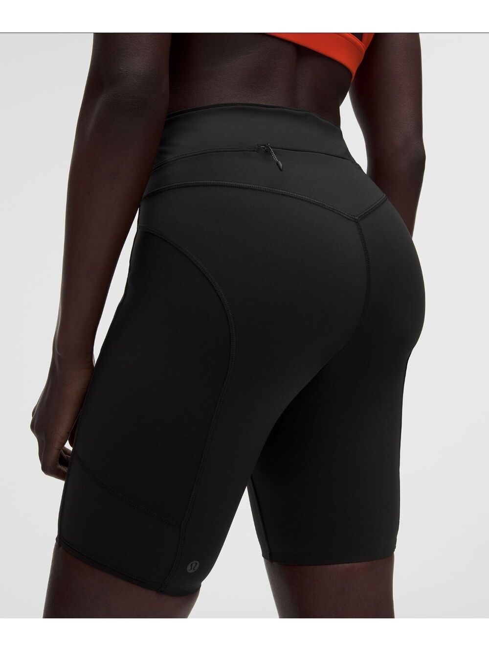 (SIZE 6) NWT LULULEMON NO LINE HR RUN SHORT 8 in
